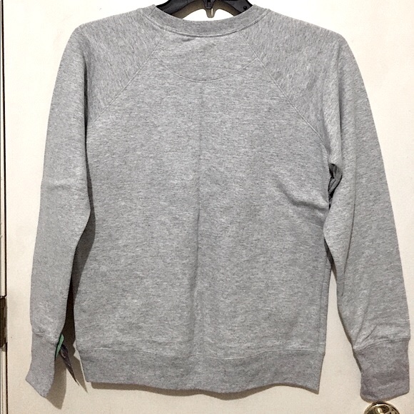 NWT Champion Soft Gray Sweatshirt (M) - Picture 5 of 6